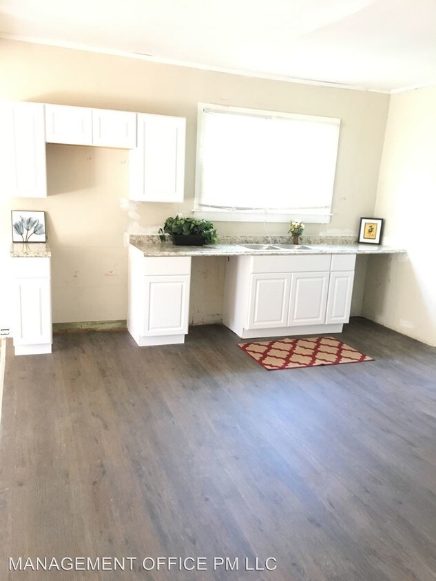 Primary Photo - 3 br, 1 bath House - 2459 Myers Street
