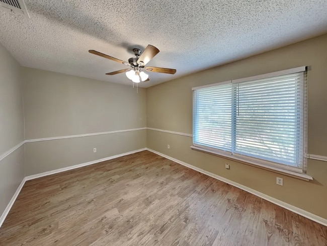 Foto del edificio - 4110 Devon Ct