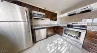 Primary Photo - 142 North Beacon St