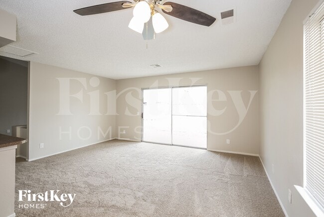 Foto del edificio - 6533 Chilton Ct