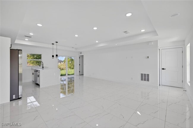 Foto del edificio - 366 Butler Ave S