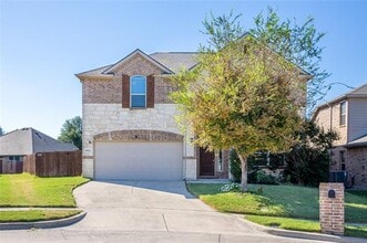 Building Photo - 4005 Sioux Dr
