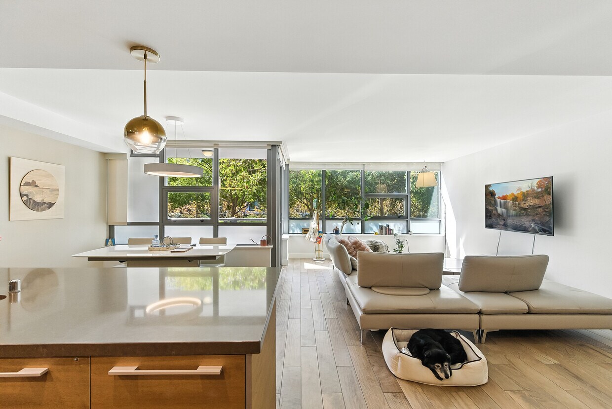 Foto principal - 420 Mission Bay Blvd N