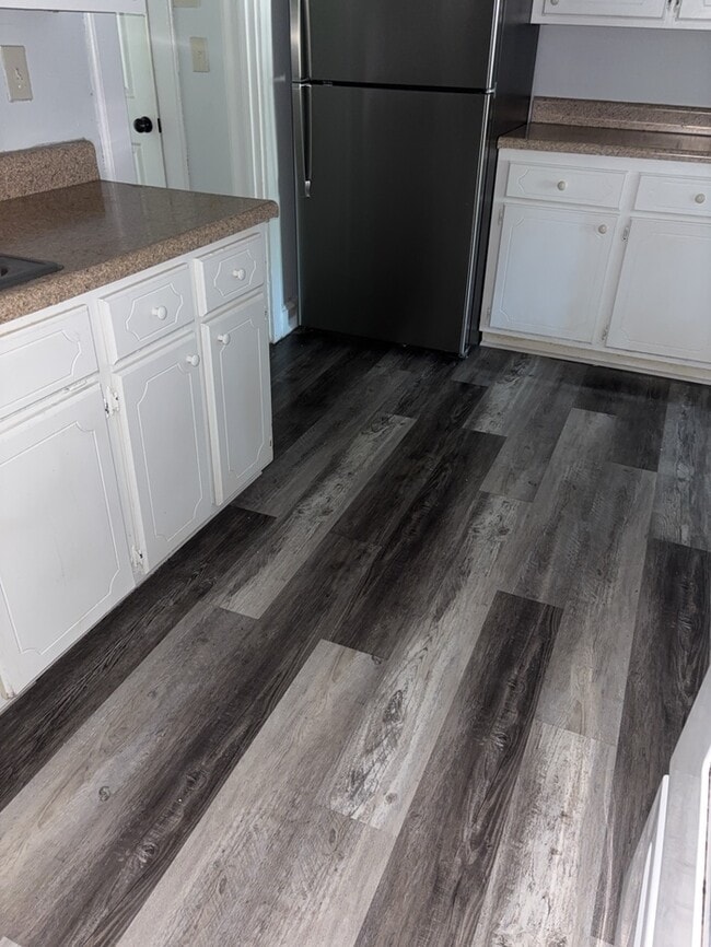 Building Photo - 125 Mallard St