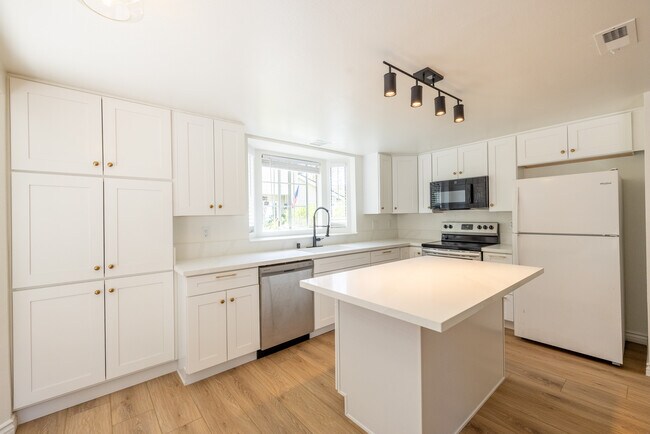 Foto del edificio - 3776 Portland Ct