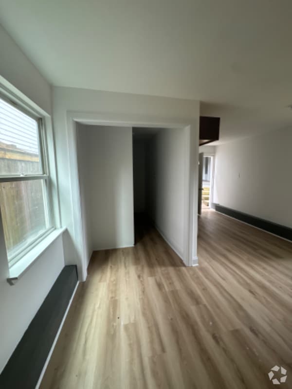 Building Photo - 718 Lamanche St