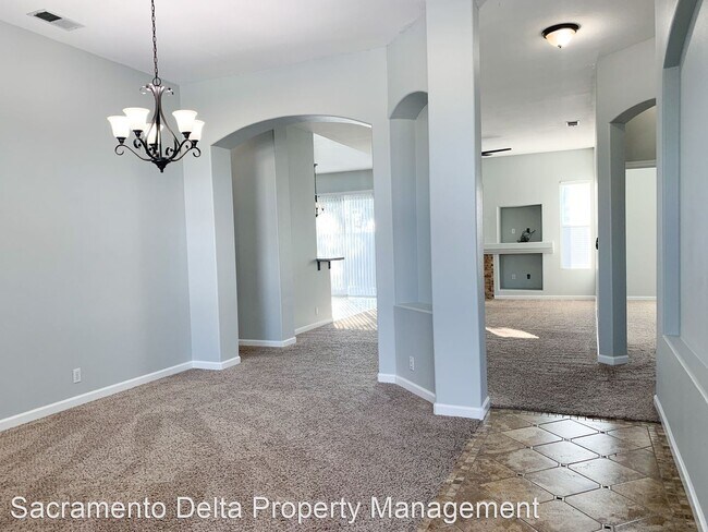 Foto del edificio - 4 br, 2 bath House - 9560 Snowy Spring Circle