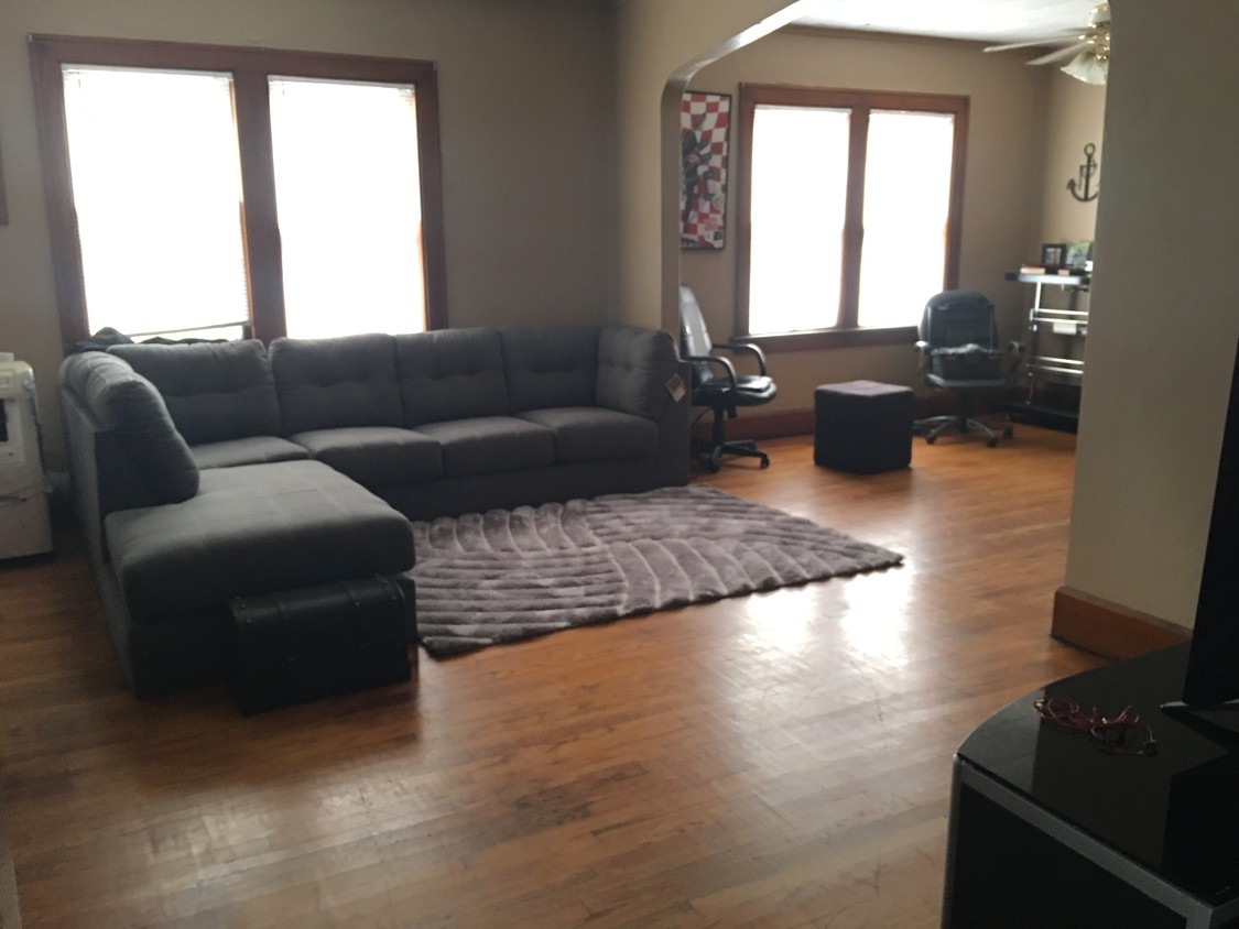 Foto principal - 766 N 1st St