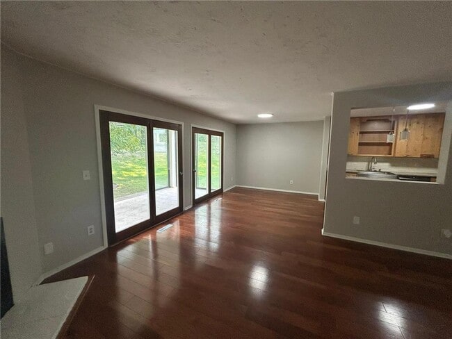 Foto del edificio - 15105 Lesley Ln