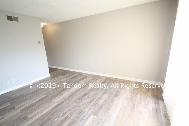 Building Photo - 105 Tyne Blvd Apt 4