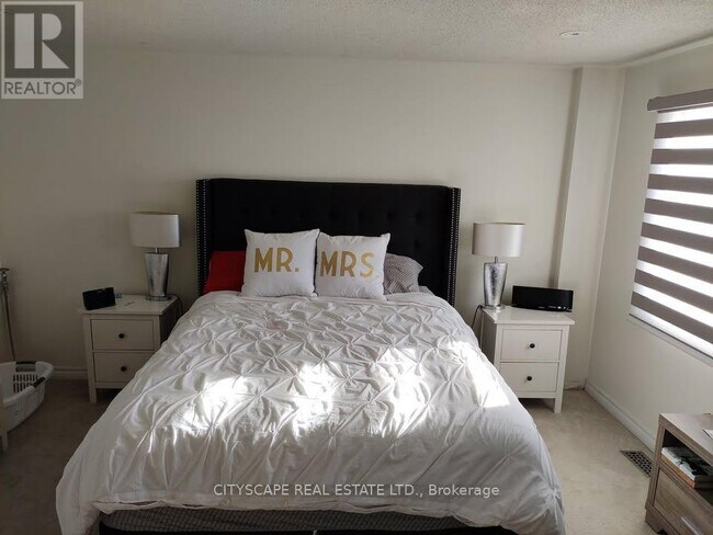 Building Photo - 11 Trammell Ln