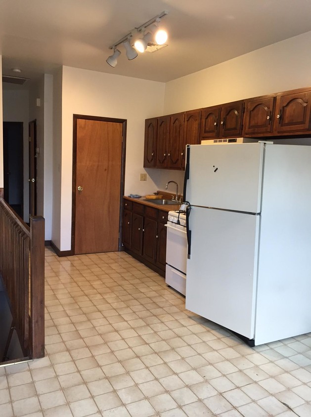 Primary Photo - 1140 Wolf St