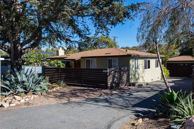 Building Photo - Charming Home in Encinitas