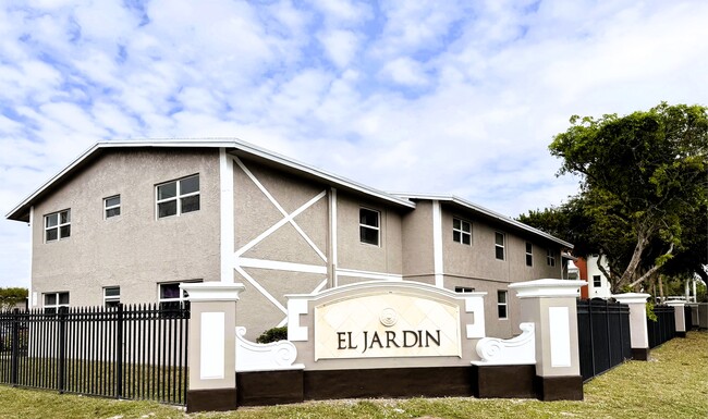 Building Photo - El Jardin Apartments