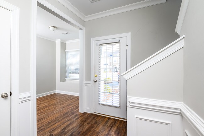 Foto del edificio - 321 Halton Crossing Dr SW