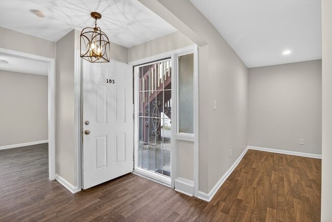 Foto del edificio - 3575 Oakvale Rd