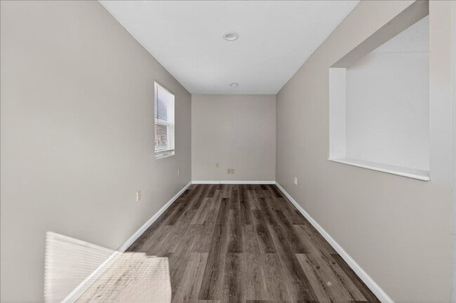 Building Photo - 1715 N Oxford St