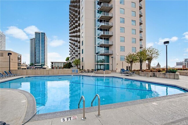 Foto del edificio - 860 Peachtree St NE