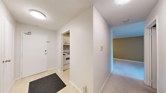 Building Photo - UPDATED TWO BEDROOM UNIT IN MILL'S LANDING COMPLEX-DEVERON CR