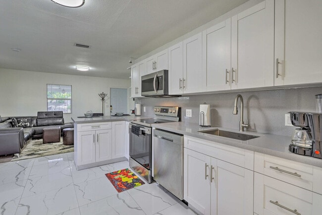 Foto del edificio - 846 NW 111th St