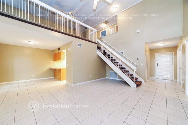 Building Photo - 14727 Daybreak Dr