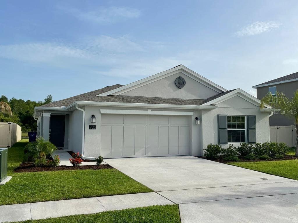 Primary Photo - 725 Peg Ct