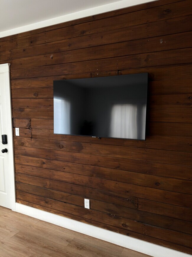 Foto del edificio - 102 Lockwood Dr