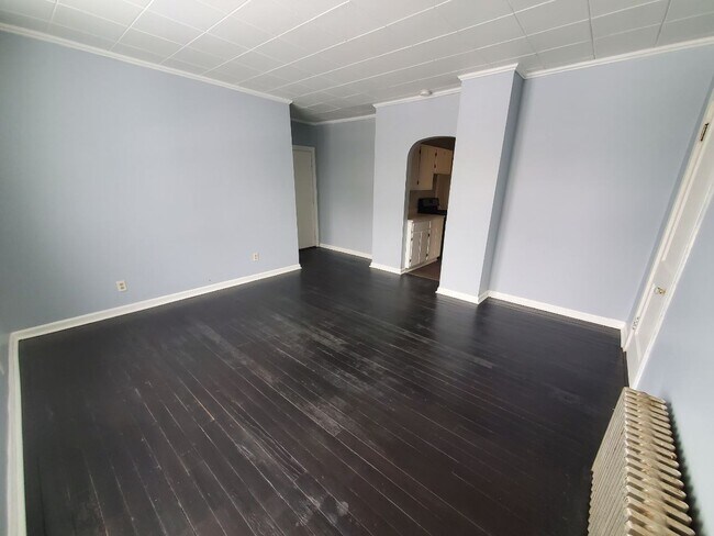 Building Photo - 507 E 158th St