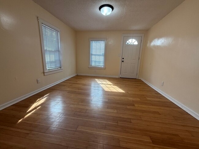 Building Photo - 9605 Highland Ave