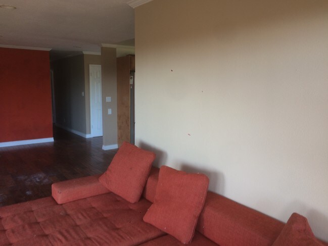 Foto del edificio - 6160 Radio Dr