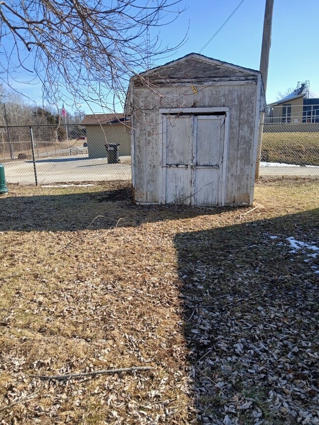 Building Photo - 710 Mill St