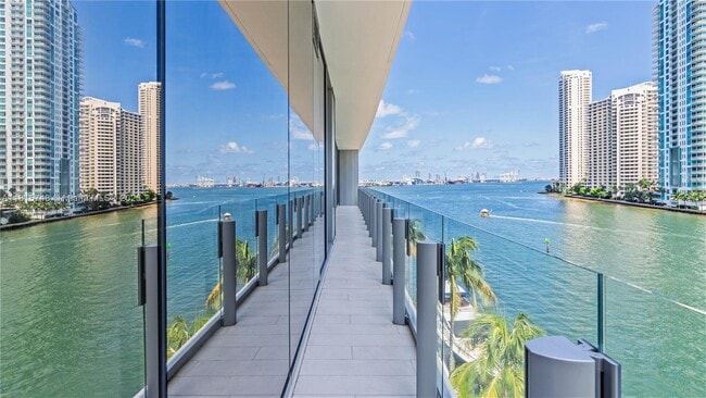 Building Photo - 300 Biscayne Blvd Way