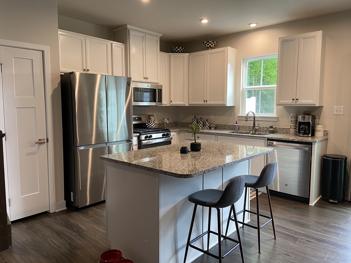 Open concept kitchen - 11229 Winding Brook Terrace Dr