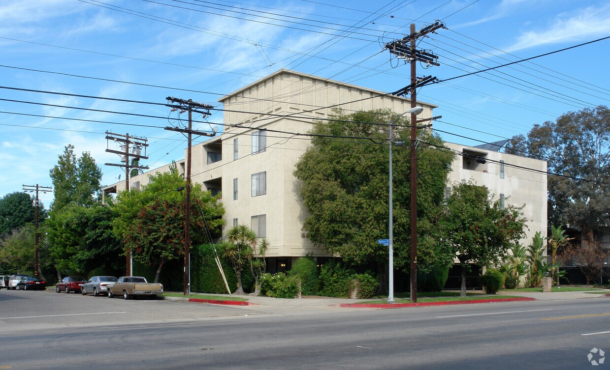 Primary Photo - Apollo Apartments