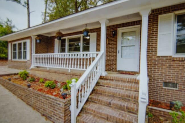 Foto del edificio - 2475 Drexel Dr