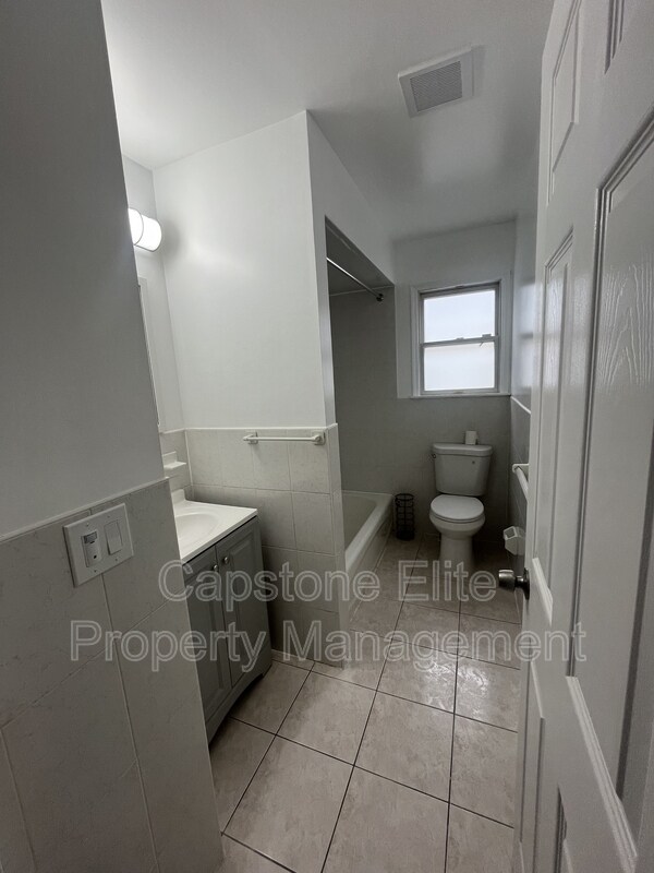 Building Photo - 45-47 Vesey Street