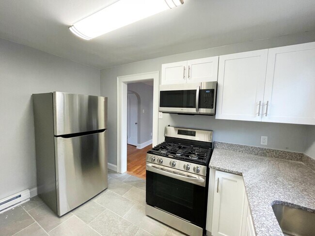 Building Photo - 717 Buchanan Plz