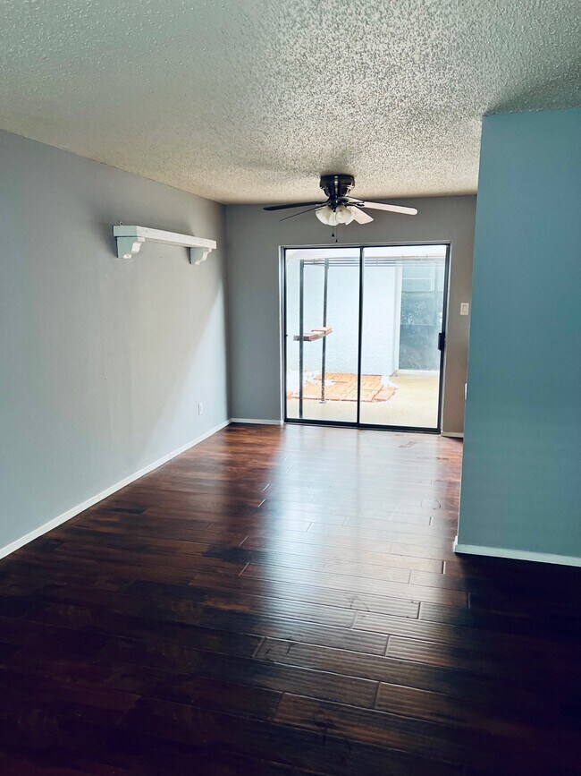 Building Photo - 634 Timberline Dr