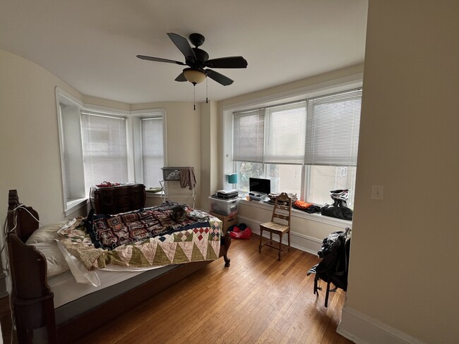 Foto del edificio - 202 Forrest Ave