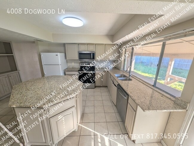 Building Photo - 4008 Dogwood Ln