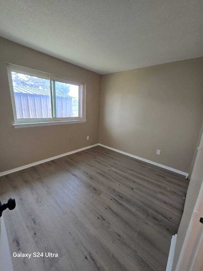 Foto del edificio - 720 Southwell Ln