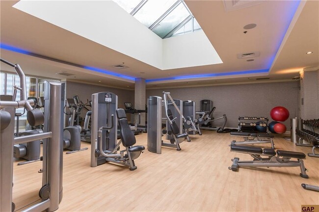 Health Club - 1 Renaissance Sq