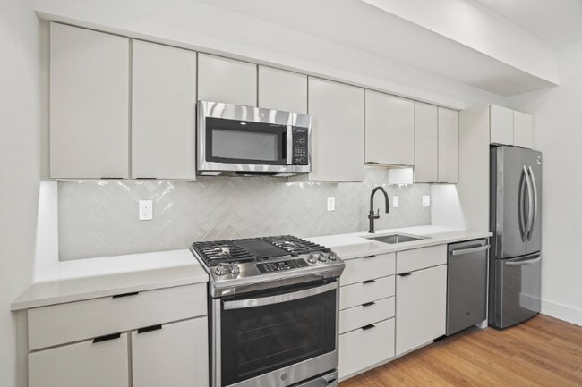Foto del edificio - 716 L St SE