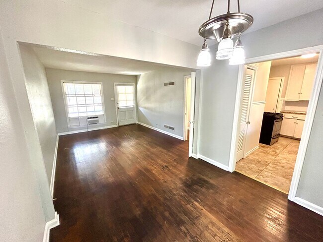 Foto del edificio - 2431 Cincinnati Ave