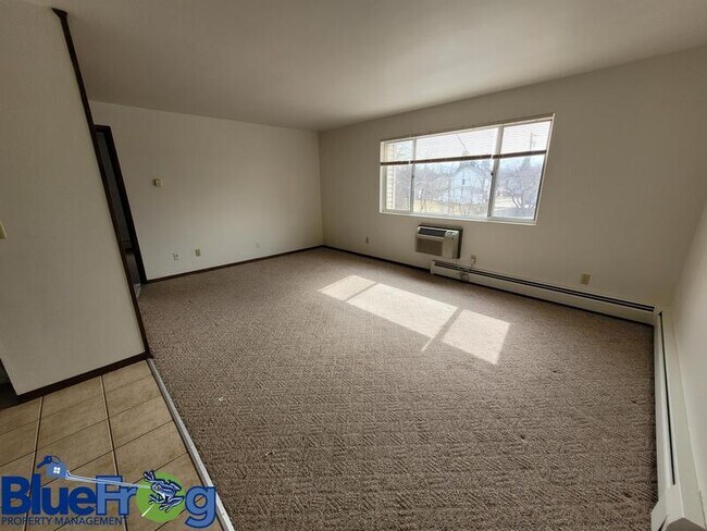 Foto del edificio - 1142 E Walnut St