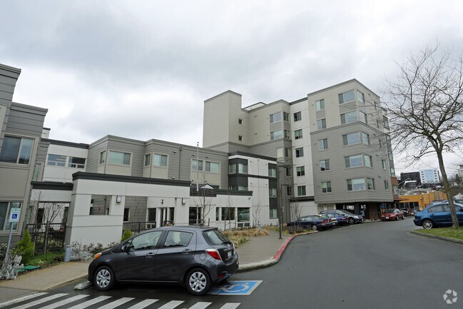 Building Photo - Leschi House