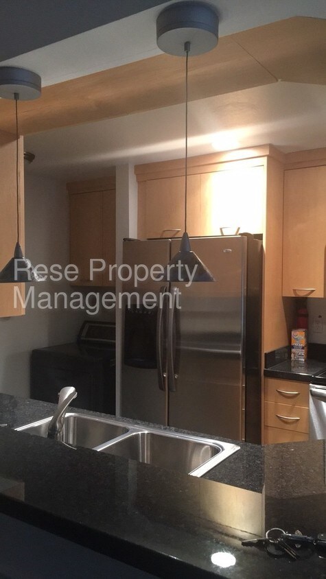 Primary Photo - Remodeled 2 Bed 2 Bath Towne Park Condo!!