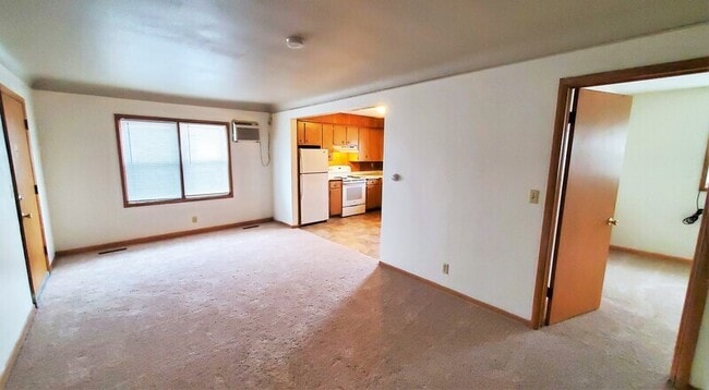 Building Photo - 138 33rd St Dr SE