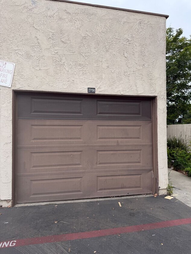 Foto del edificio - Single Family Home in Port Hueneme