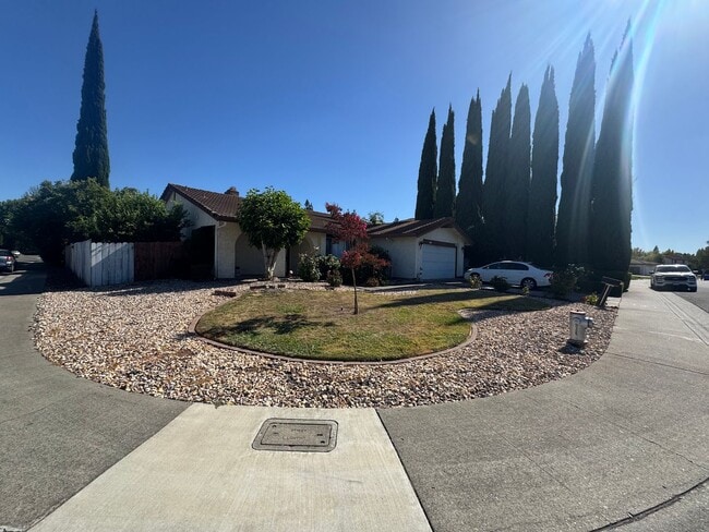 Beautiful single story home 3bedrooms, 2ba... - Beautiful single story home 3bedrooms, 2ba...